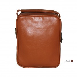 ارسال رایگان-کیف اسپورت چرم طبیعی دوشی عسلی مدل سه مغزی