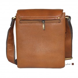 ارسال رایگان-کیف اسپورت چرم طبیعی دوشی عسلی مدل آدرین