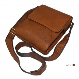 ارسال رایگان-کیف اسپورت چرم طبیعی دوشی عسلی مدل آدرین