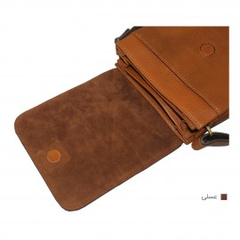 ارسال رایگان-کیف اسپورت چرم طبیعی دوشی عسلی مدل آدرین