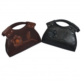 ارسال رایگان-کیف زنانه چرم  طبیعی دوشی و دستی گلدار مشکی